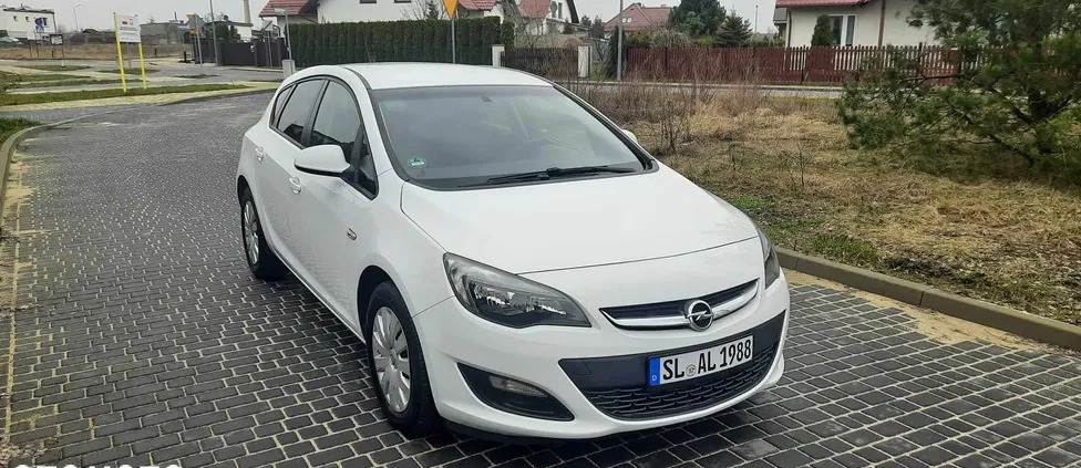 opel Opel Astra cena 26900 przebieg: 203000, rok produkcji 2015 z Czersk